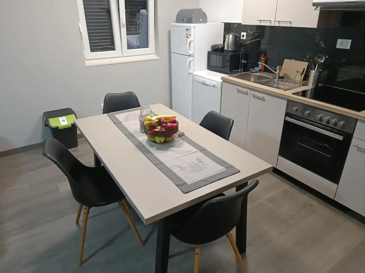 Nicol Apartman Split